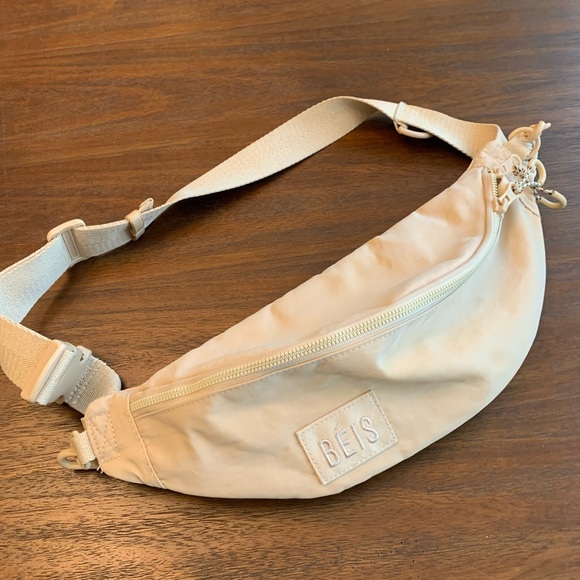 beis fanny pack